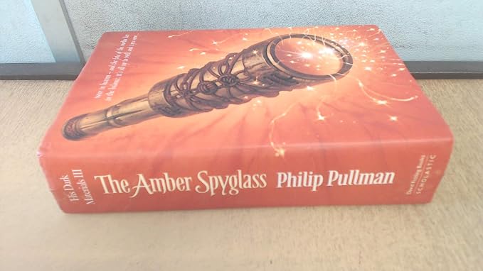 The Amber Spyglass (His Dark Materials, Book 3)